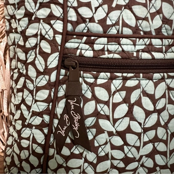 VERA BRADLEY Shower Vines Zip Hipster Crossbody Green Brown Quilted Concert - Picture 3 of 14